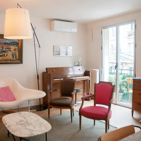 Beautiful Apartment With Balcony In Paris! Apartment