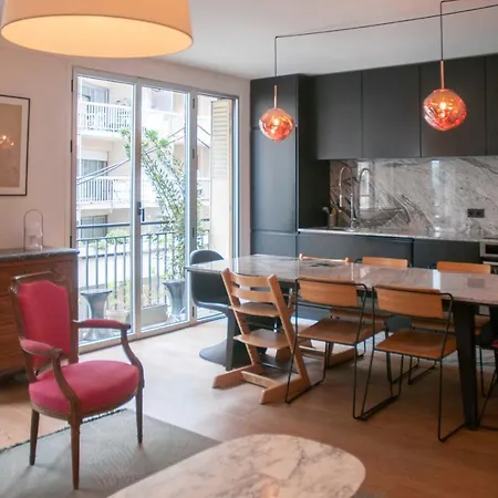 Apartment Beautiful Apartment With Balcony In Paris!